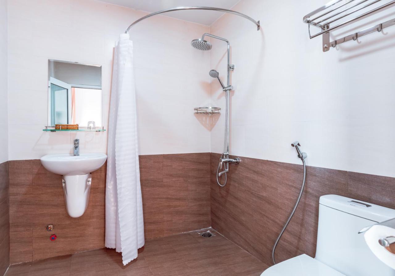Aqua Seaview Hotel Nha Trang Bagian luar foto
