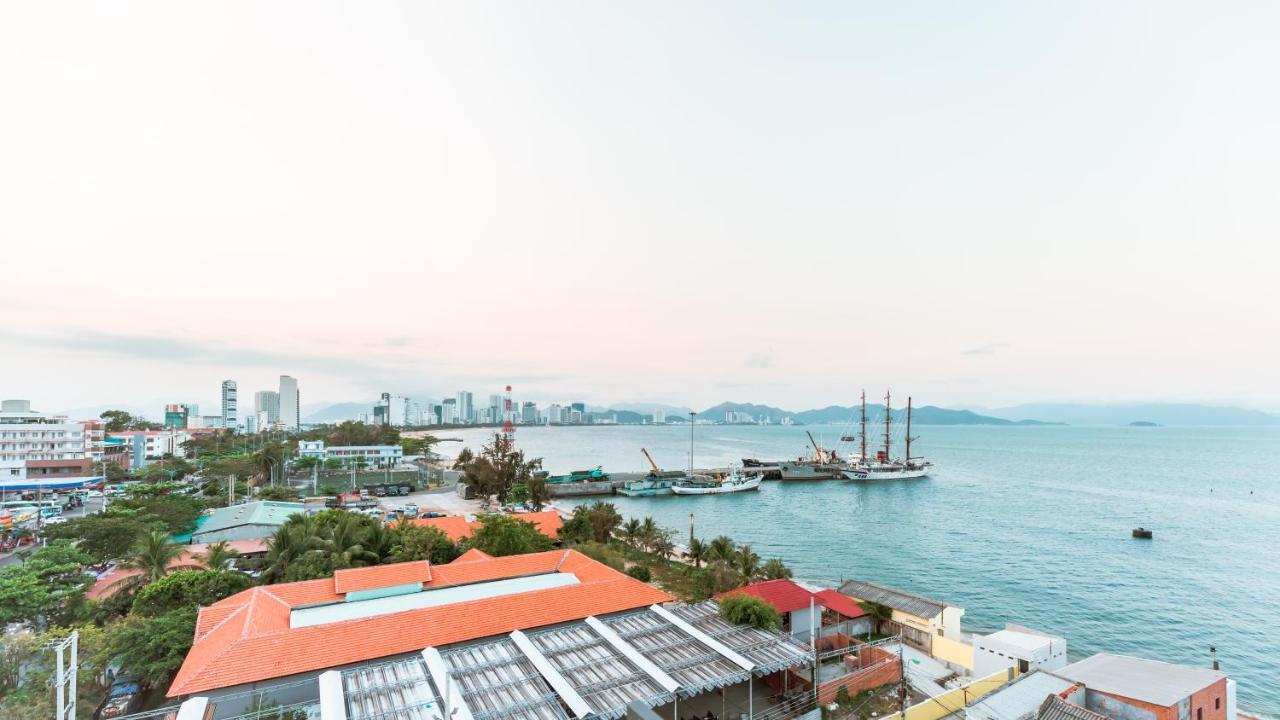 Aqua Seaview Hotel Nha Trang Bagian luar foto